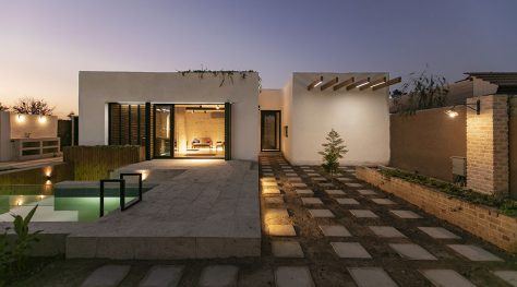 White Villa / Pedram Ezadi Boroujeni