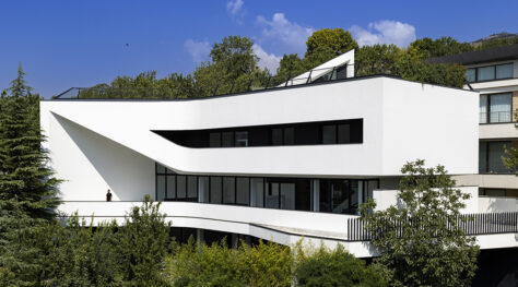 Tashmir Villa / Next Office